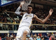 ac米兰-马刺逆转山东队，布伦森刷新纪录