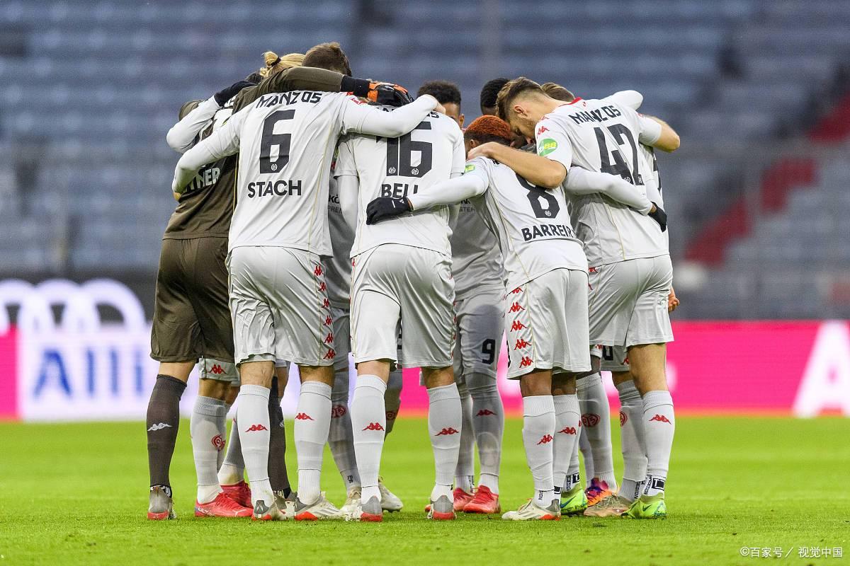 奥格斯堡客场艰难拿下比赛，实力不凡