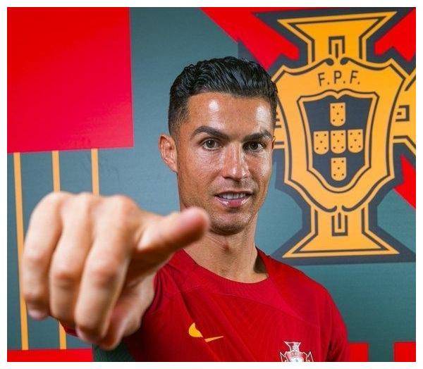 C罗帽子戏法！葡萄牙3-0战胜匈牙利取得欧洲杯开门红