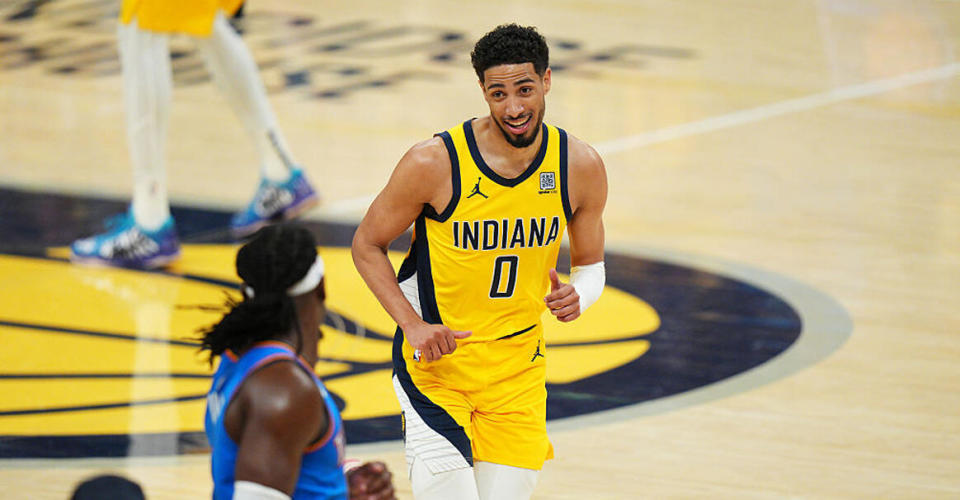 步行者主场大胜黄蜂，保持不败战绩