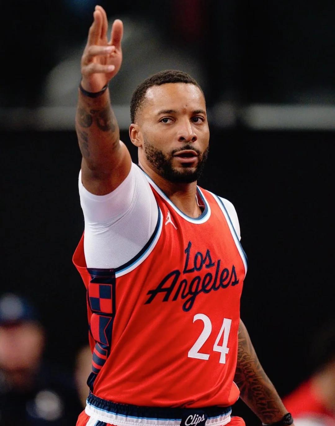 三分球命中率高，助球队战胜对手